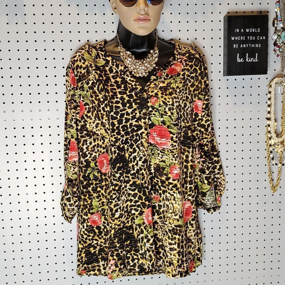 Cheetah Print & Roses Semi-sheer Blouse Size 2X? EUC Very nice fabric!